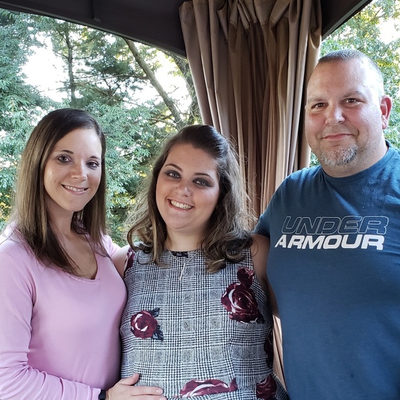 Meet your Posher, Kelly - Picture 3 of 4